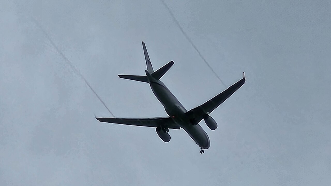 20260528 Tu-214 over the Zhostovo RA-64530 (21264).jpg